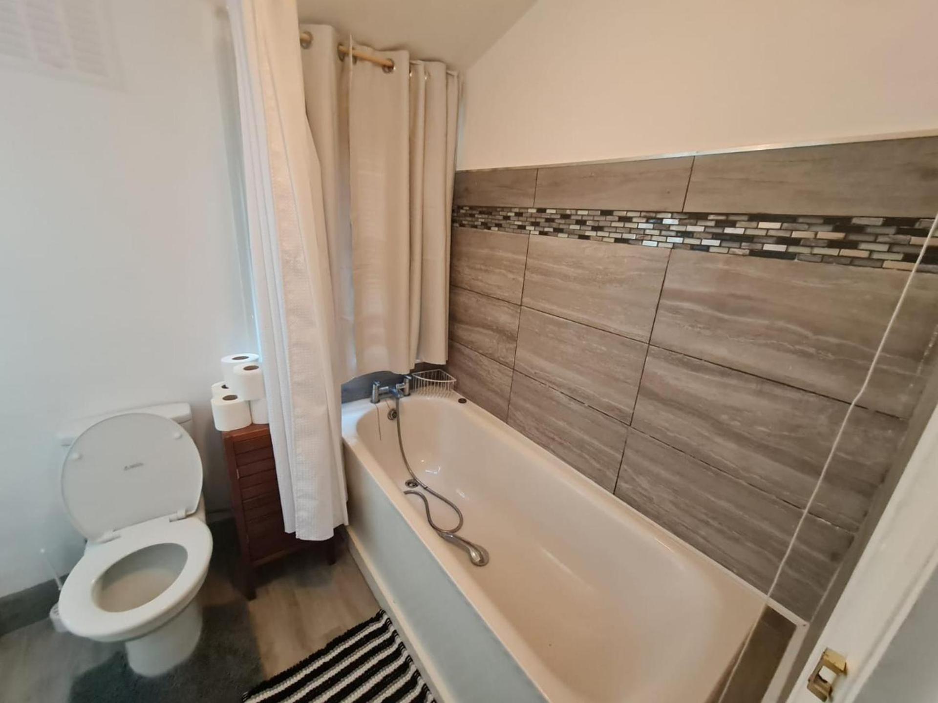 3-Bed House In London Self-Contained In Ladywell Villa Exterior foto